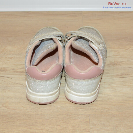 detskie-krossovki-so-strazami-dlia-devocek-big-3