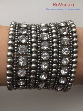 braslet-bizuteriia-na-ruku-strazy-svarovski-swarovski-kristally-big-0