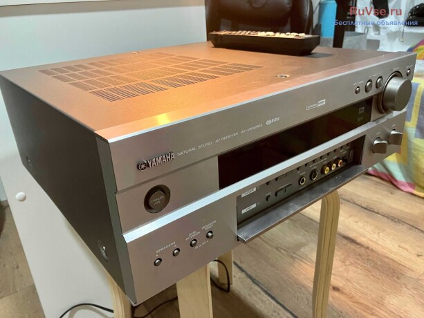 resiver-yamaha-rx-v800-rds-big-1