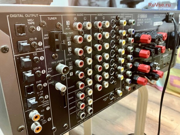 resiver-yamaha-rx-v800-rds-big-9